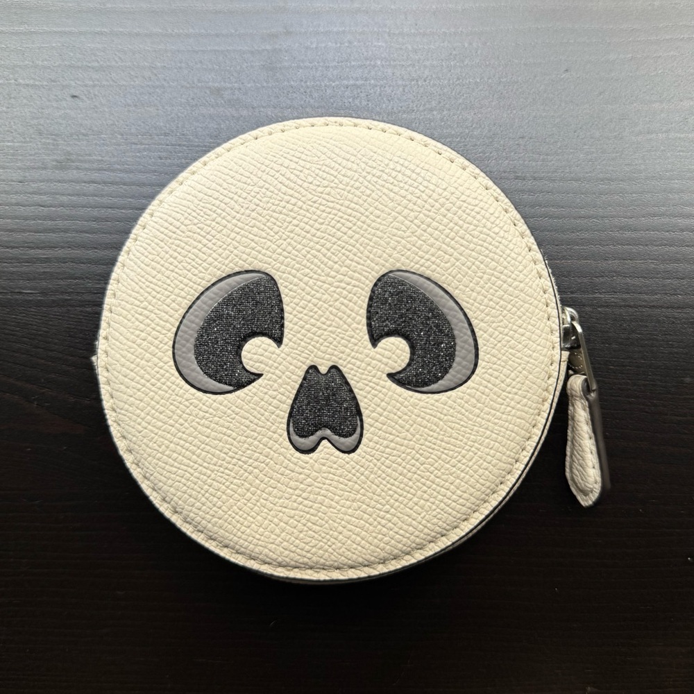 Coach Skull Coin Case (CW935)